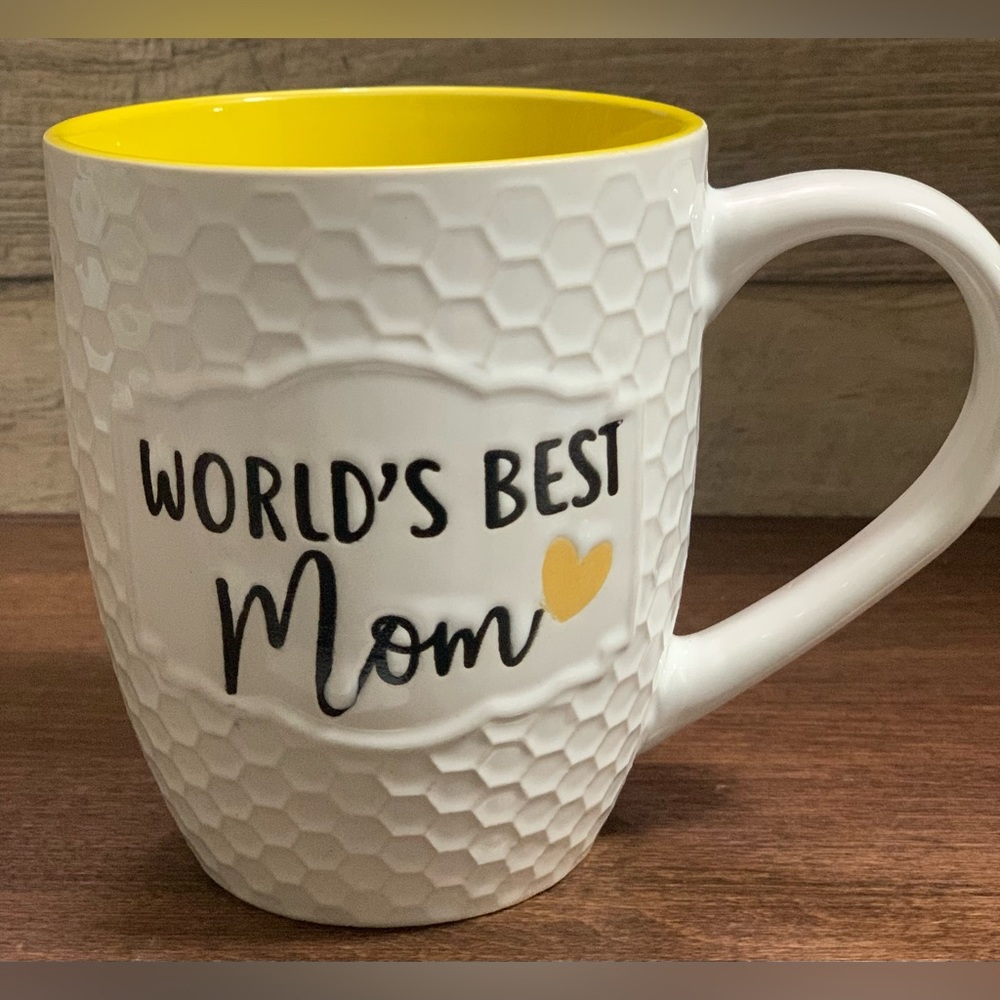 Super Cute 🥰 World’s Best Mom mug - New